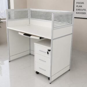 محطة عمل مكتبية فردية مع بارتشن ألومنيوم (Single Office Workstation with Partition)